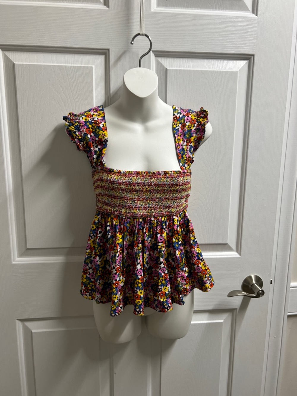 Urban Outfitters top women’s Multicolor Smocked Floral Babydoll top blouse small